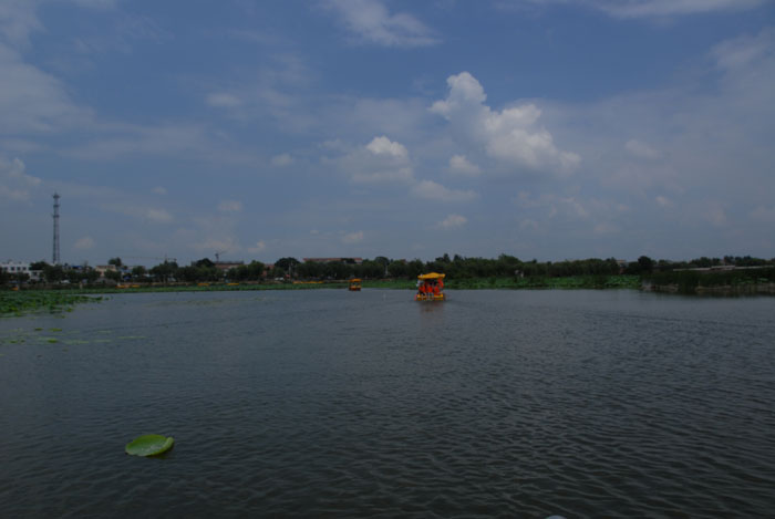 ˮ��һɫ���̲�ʎ����С���x��߅Խ��Խ�h(yu��n)��